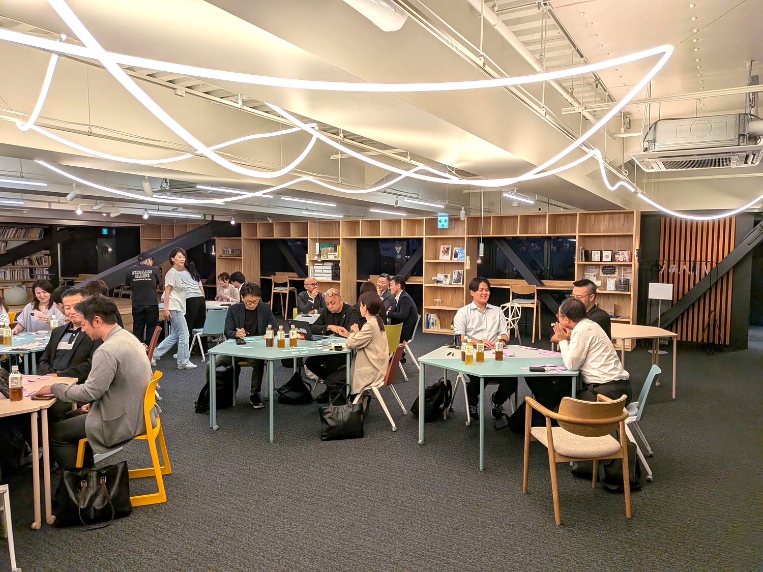 会場全体がワークに没頭。15分で温度が一気に上がった